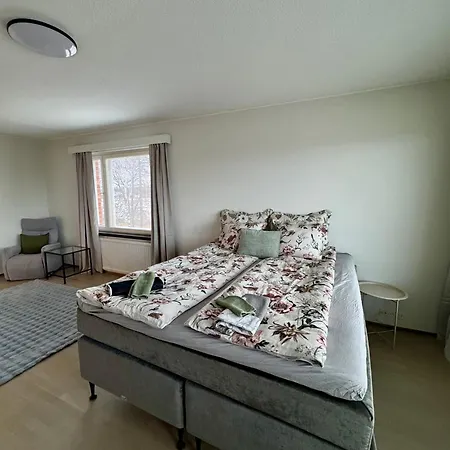 Spacious Three-bedroom Appartement *